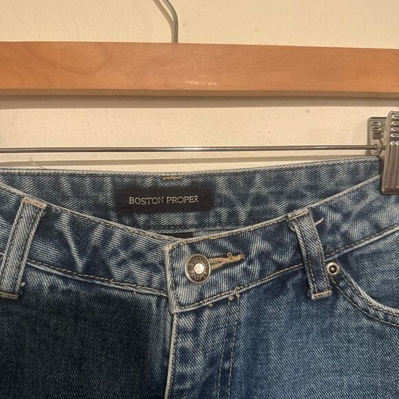 Vintage Boston Proper Women’s Light Wash Low rise Bootcut Jeans Size 2 - Picture 3 of 5